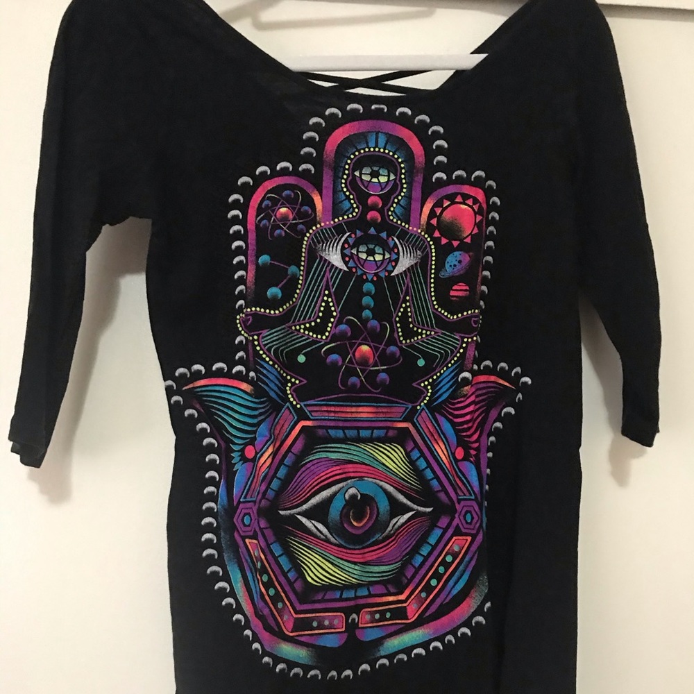 Medium quarter sleeve cool design shirt